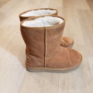 AUSLAND Cozy Tan Suede Boots with Faux Fur Lining